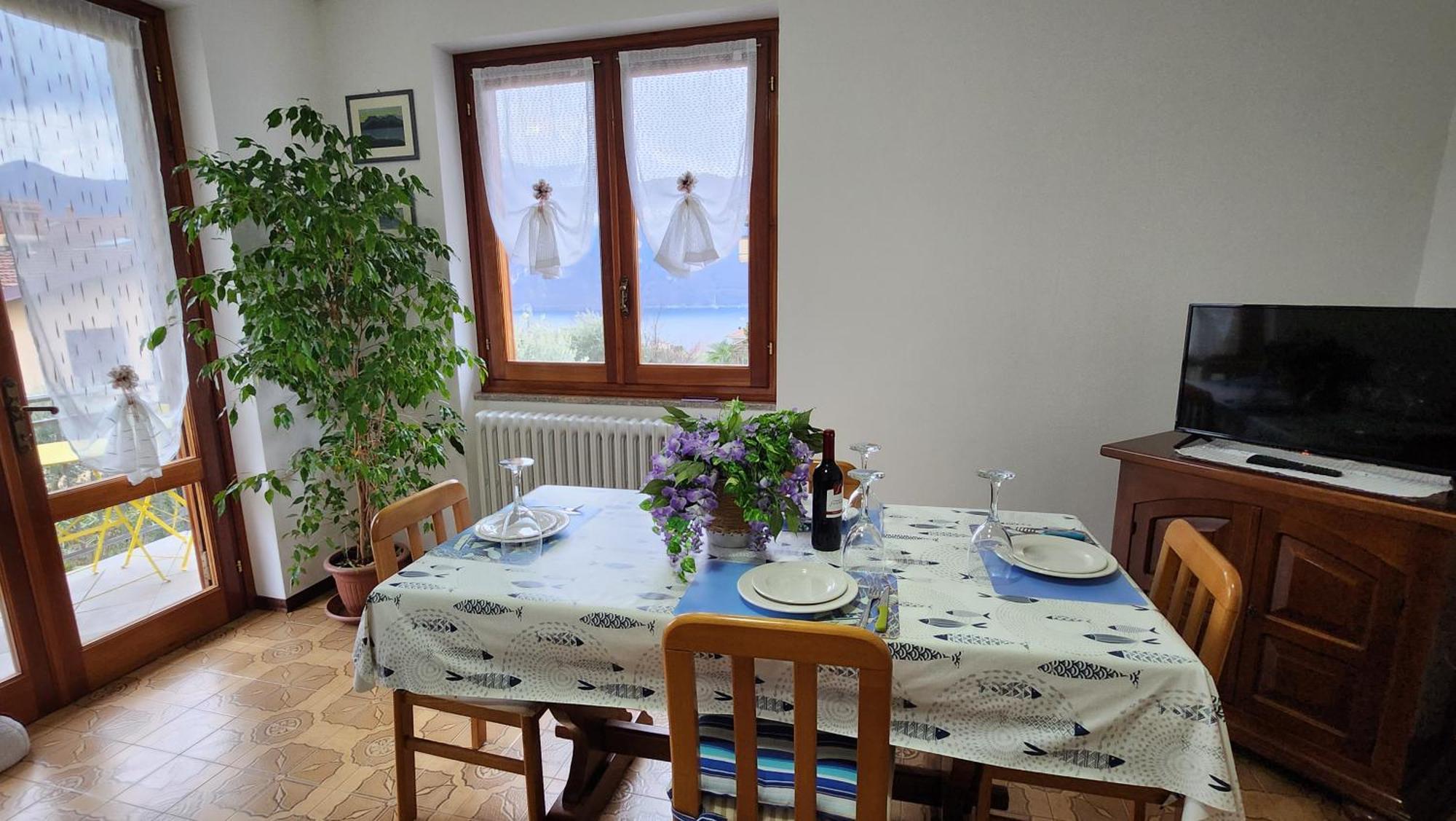 Apartment L'Ulivo Lake View Private Road 5 Kilometers From Varenna Льєрна Екстер'єр фото